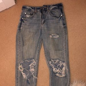 Distressed boyfriend jeans